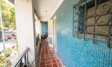 CASA A LA VENTA SOBRE AVENIDA FREYRE
