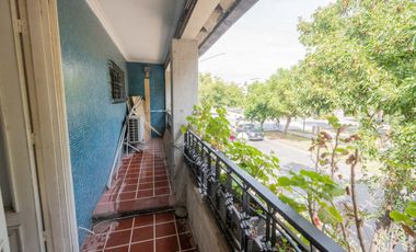 CASA A LA VENTA SOBRE AVENIDA FREYRE