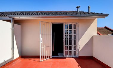 VENTA CASA DUPLEX OLIVOS 5 AMBIENTES PILETA JARDIN