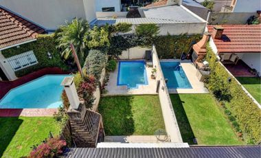 VENTA CASA DUPLEX OLIVOS 5 AMBIENTES PILETA JARDIN