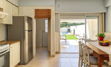 VENTA CASA DUPLEX OLIVOS 5 AMBIENTES PILETA JARDIN