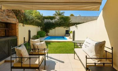 VENTA CASA DUPLEX OLIVOS 5 AMBIENTES PILETA JARDIN