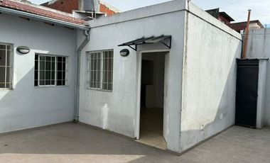 Departamento Tipo Casa en alquiler en Villa Dominico