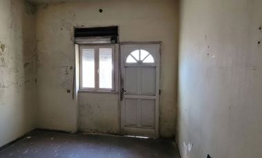 VENTA RAMOS MEJIA DEPOSITO CON DOS CASAS EN LOTE