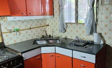 VENTA RAMOS MEJIA DEPOSITO CON DOS CASAS EN LOTE