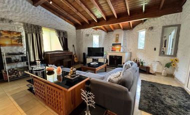 Casa 4 ambientes con pileta y quincho en Canning