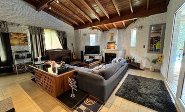 Casa 4 ambientes con pileta y quincho en Canning