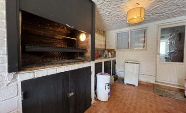 Casa 4 ambientes con pileta y quincho en Canning
