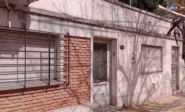 VENTA CASA A REFACCIONAR y/o demoler.  BARRIO SUR