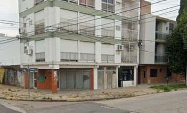 VENTA CASA A REFACCIONAR y/o demoler.  BARRIO SUR