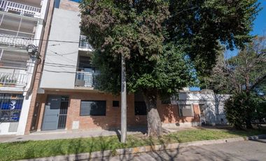 VENTA CASA A REFACCIONAR y/o demoler.  BARRIO SUR