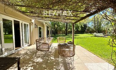 VENTA CASA 6 dormitorios PACHECO pileta y parque