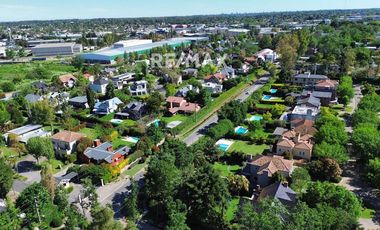 VENTA CASA 6 dormitorios PACHECO pileta y parque