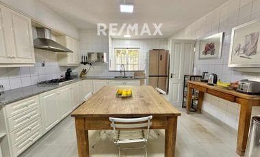 VENTA CASA 6 dormitorios PACHECO pileta y parque