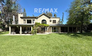 VENTA CASA 6 dormitorios PACHECO pileta y parque