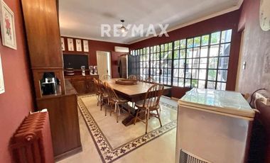 VENTA CASA 6 dormitorios PACHECO pileta y parque
