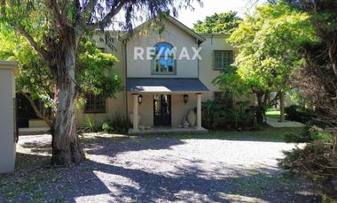 VENTA CASA 6 dormitorios PACHECO pileta y parque