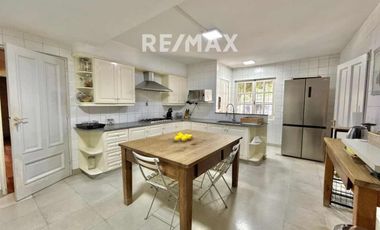 VENTA CASA 6 dormitorios PACHECO pileta y parque