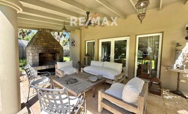 VENTA CASA 6 dormitorios PACHECO pileta y parque