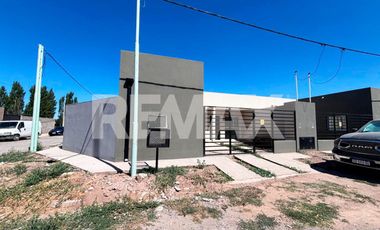 CASA EN PH 2 DORMITORIOS EN B° RENKE, PLOTTIER NQN