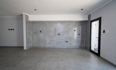 Casa a estrenar con patio verde en Guadalupe