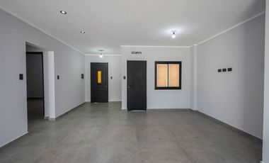 Casa a estrenar con patio verde en Guadalupe