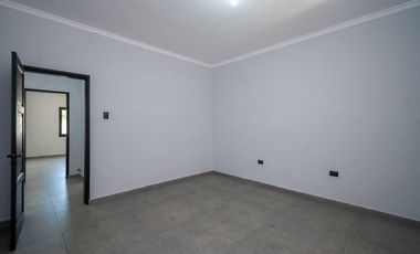 Casa a estrenar con patio verde en Guadalupe