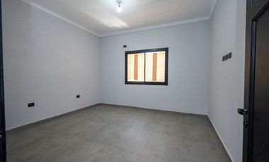 Casa a estrenar con patio verde en Guadalupe