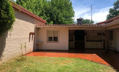 CASA EN VENTA EN BARRIO MARITIMO