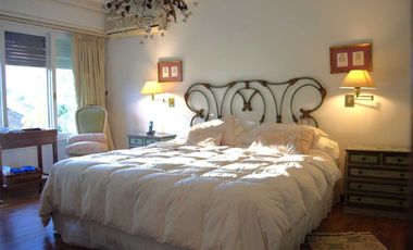 ALQUILA CASA 7 AMBIENTES, COCHERA Y PILETA QUILMES