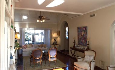 ALQUILA CASA 7 AMBIENTES, COCHERA Y PILETA QUILMES