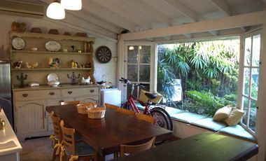 CASA 7 AMBIENTES, COCHERA Y PILETA EN QUILMES