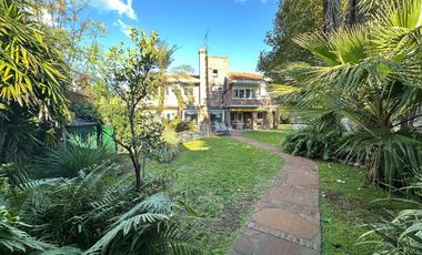 CASA 7 AMBIENTES, COCHERA Y PILETA EN QUILMES