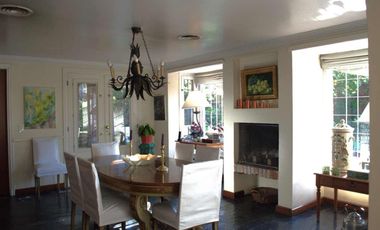 CASA 7 AMBIENTES, COCHERA Y PILETA EN QUILMES