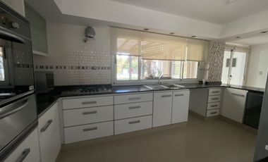 CASA EN VENTA EN VILLAGE DEL PARQUE