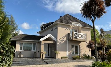 CASA EN VENTA EN VILLAGE DEL PARQUE