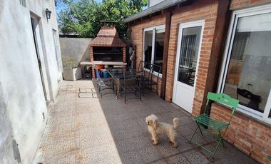VENTA EN BLOQUE CASA Y DEPTO EN BERAZATEGUI
