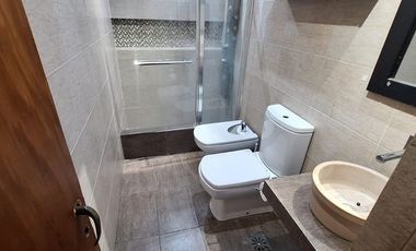 VENTA EN BLOQUE CASA Y DEPTO EN BERAZATEGUI