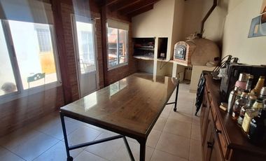 VENTA EN BLOQUE CASA Y DEPTO EN BERAZATEGUI
