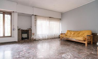 Casa 3 ambientes en venta Quilmes Apto Credito