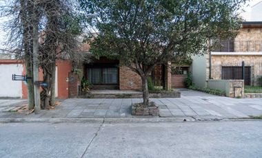 Casa 3 ambientes en venta Quilmes Apto Credito