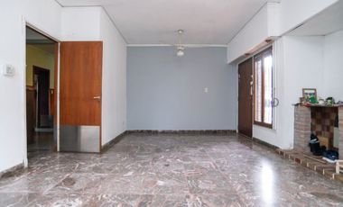 Casa 3 ambientes en venta Quilmes Apto Credito