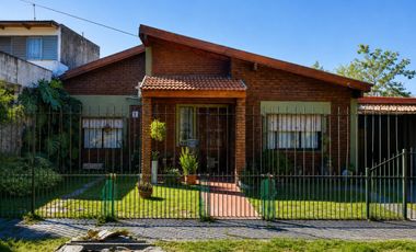 Venta Casa de 3 ambientes en Berazategui