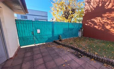 VENTA CASA 3 AMBIENTES QUILMES OESTE COCHERA