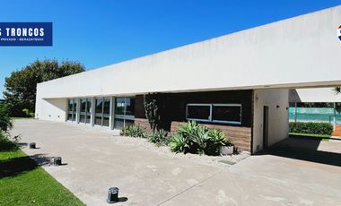 Casa 4 ambientes Venta Los Troncos