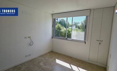 Casa 4 ambientes Venta Los Troncos