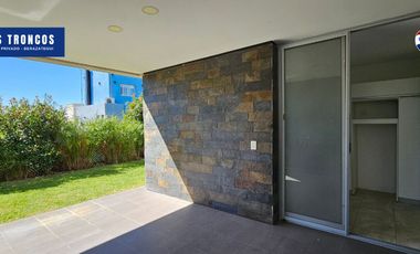 Casa 4 ambientes Venta Los Troncos