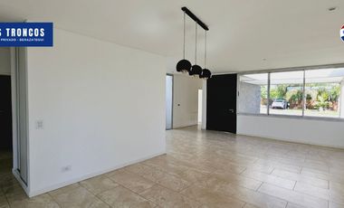 Casa 4 ambientes Venta Los Troncos
