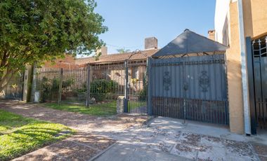 Casa en venta - 3 dormitorios - Ledesco del valle.