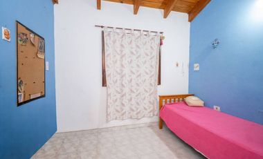 Casa en venta - 3 dormitorios - Ledesco del valle.